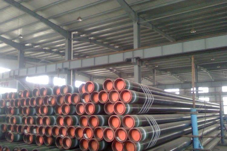 鑒于機(jī)械擦傷對(duì)石油油管腐蝕產(chǎn)生加速作用，建議在石油油管接箍上加一橡膠圈或在井斜嚴(yán)重部位加一扶正器